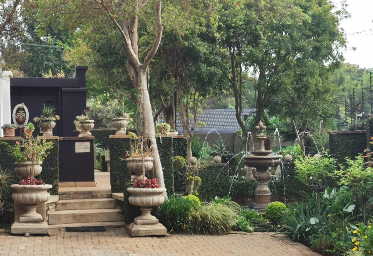 At 98 On Lynburn Guest House Pretoria Exterior photo