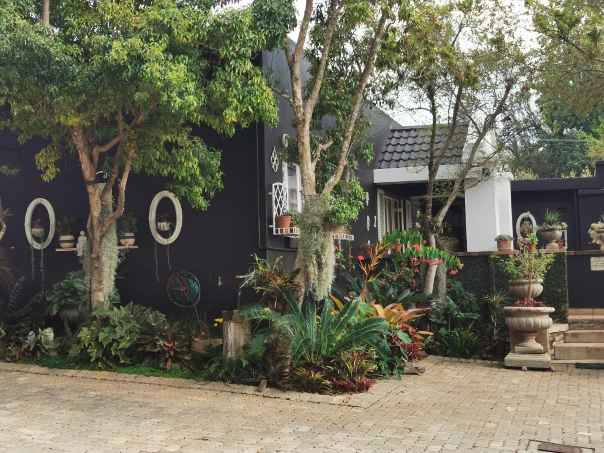At 98 On Lynburn Guest House Pretoria Exterior photo