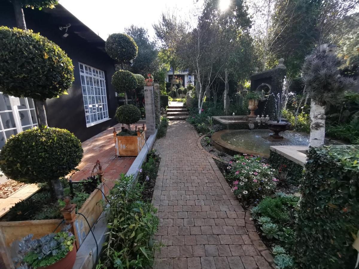At 98 On Lynburn Guest House Pretoria Exterior photo
