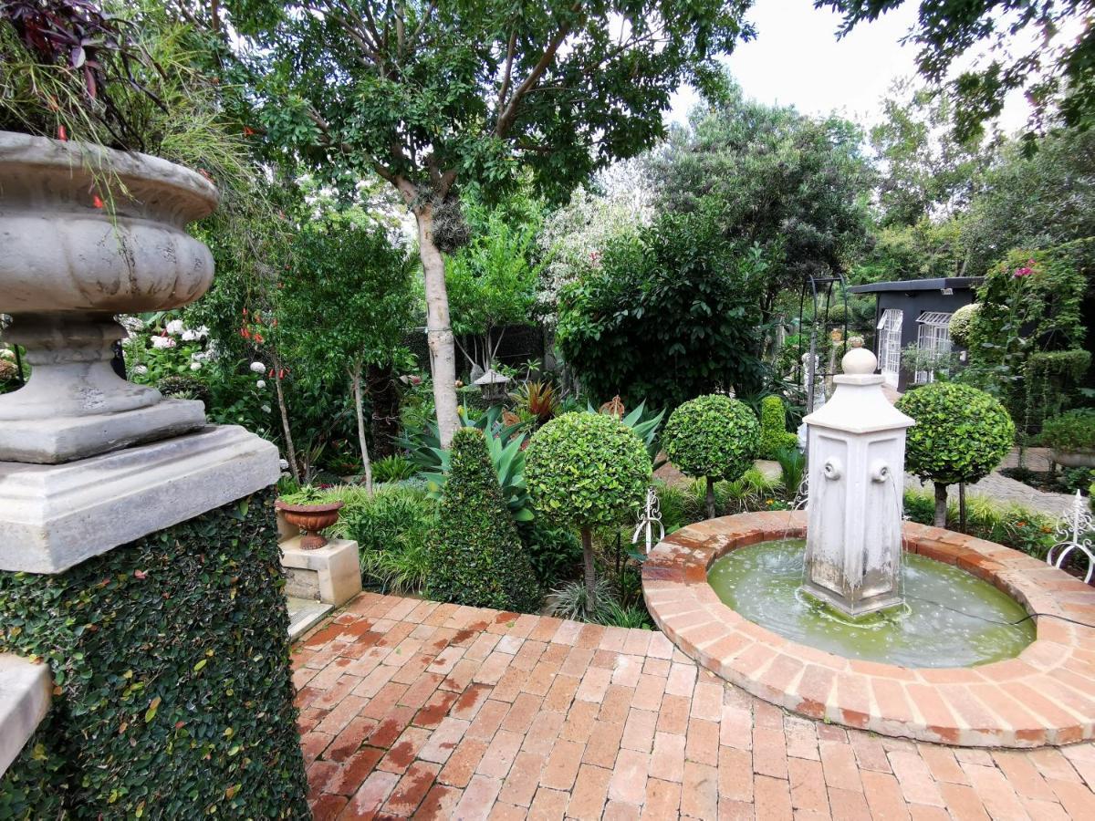 At 98 On Lynburn Guest House Pretoria Exterior photo