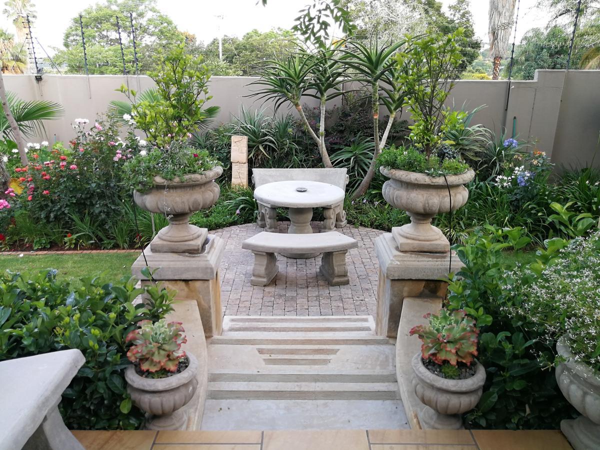 At 98 On Lynburn Guest House Pretoria Exterior photo