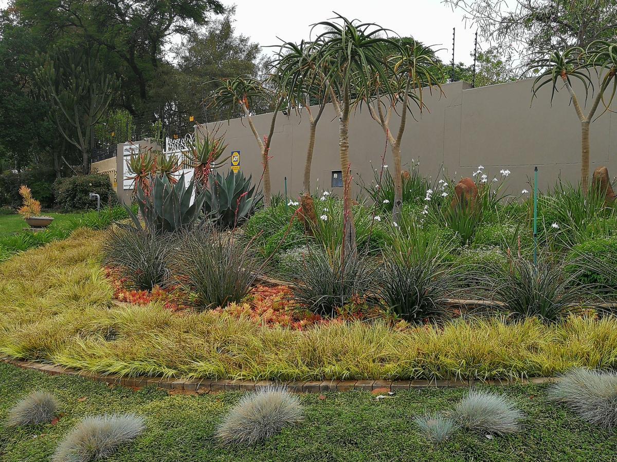 At 98 On Lynburn Guest House Pretoria Exterior photo